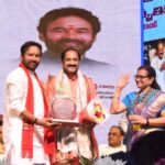 ‘సంగీత నాటక అకాడమి’ దక్షిణభారతీయ కేంద్రాన్ని – పూర్వ ఉపరాష్ట్రపతి శ్రీ వెంకయ్యనాయుడు చేతులమీదుగా హైదరాబాద్ లో ని శిల్పకళావేదిక లో జరిగిన (12. 2. 2024) ఒక కార్యక్రమం లో లాంఛనం గా ప్రారంభించింది. కేంద్ర మంత్రివర్యులు శ్రీ జి కిషన్ రెడ్డి అద్వర్యం లో జరిగిన ఈ కార్యక్రమానికి ప్రత్యేక అతిధి గా గీతా గాన ప్రవచన ప్రచార కర్త, ‘భగవద్గీతా ఫౌండేషన్’ వ్యవస్థాపకులు డాII ఎల్ వి గంగాధర శాస్త్రి హాజరయ్యారు.